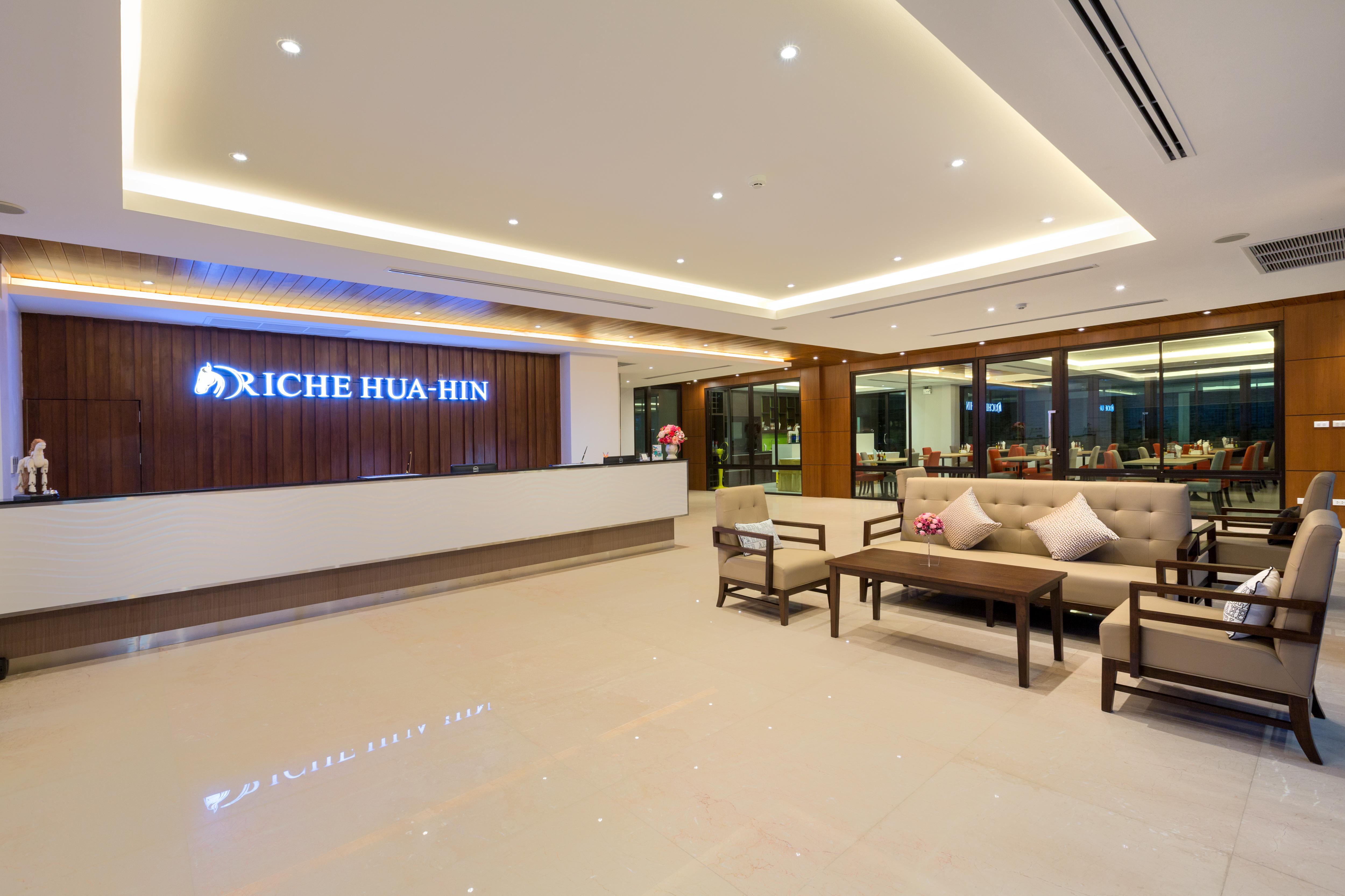 Riche Hua Hin Hotel - SHA Plus Esterno foto